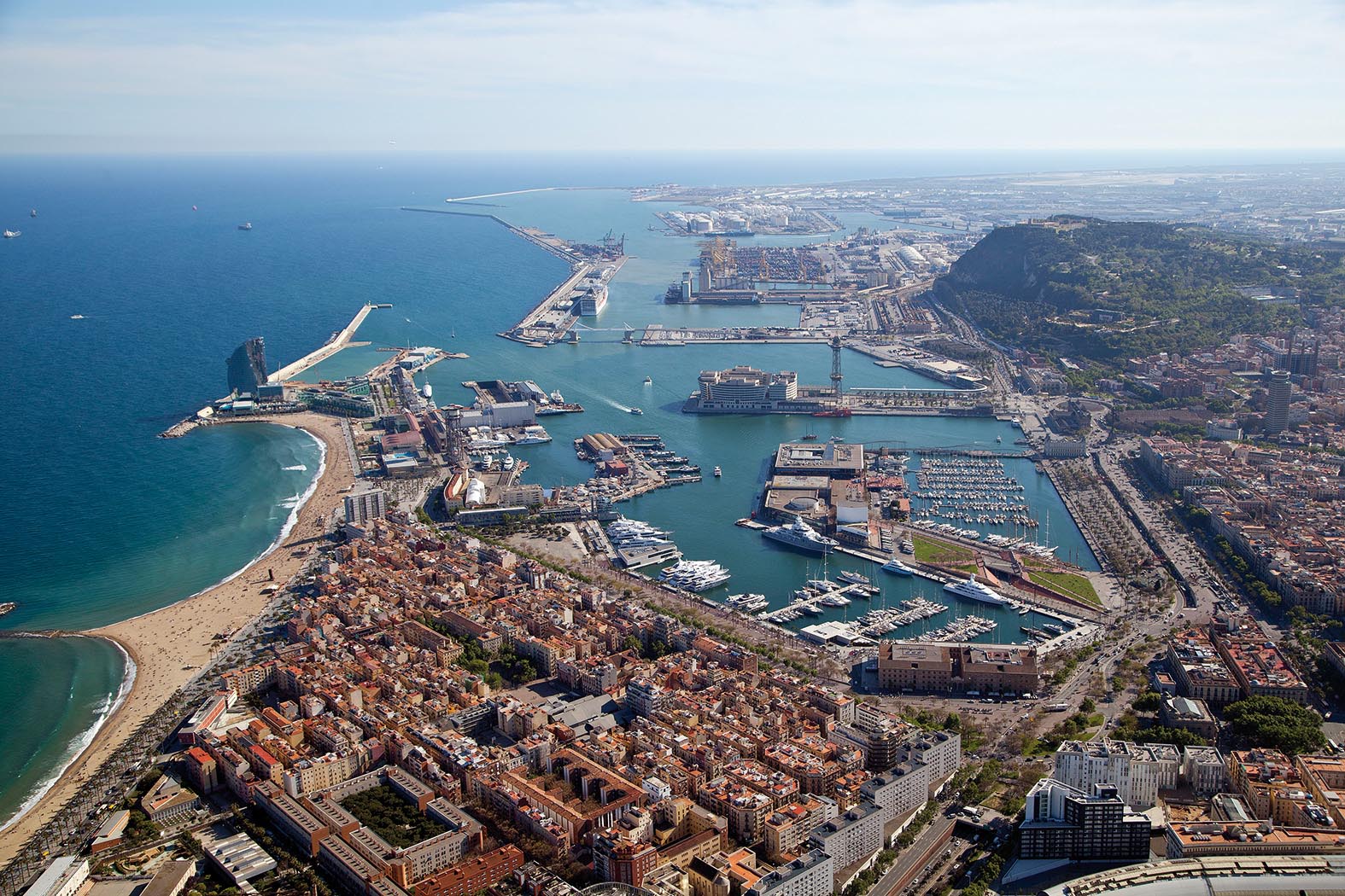 Barcelona apuesta por un smart port para ganar en eficiencia y sostenibilidad